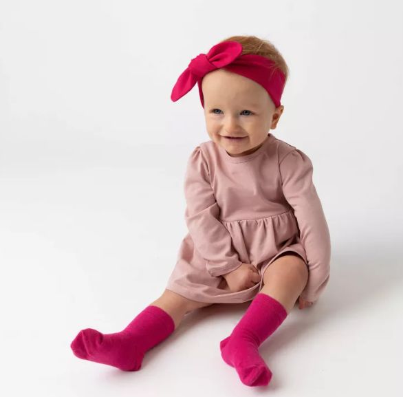 sukienka niemowlęca w kolorze różowym